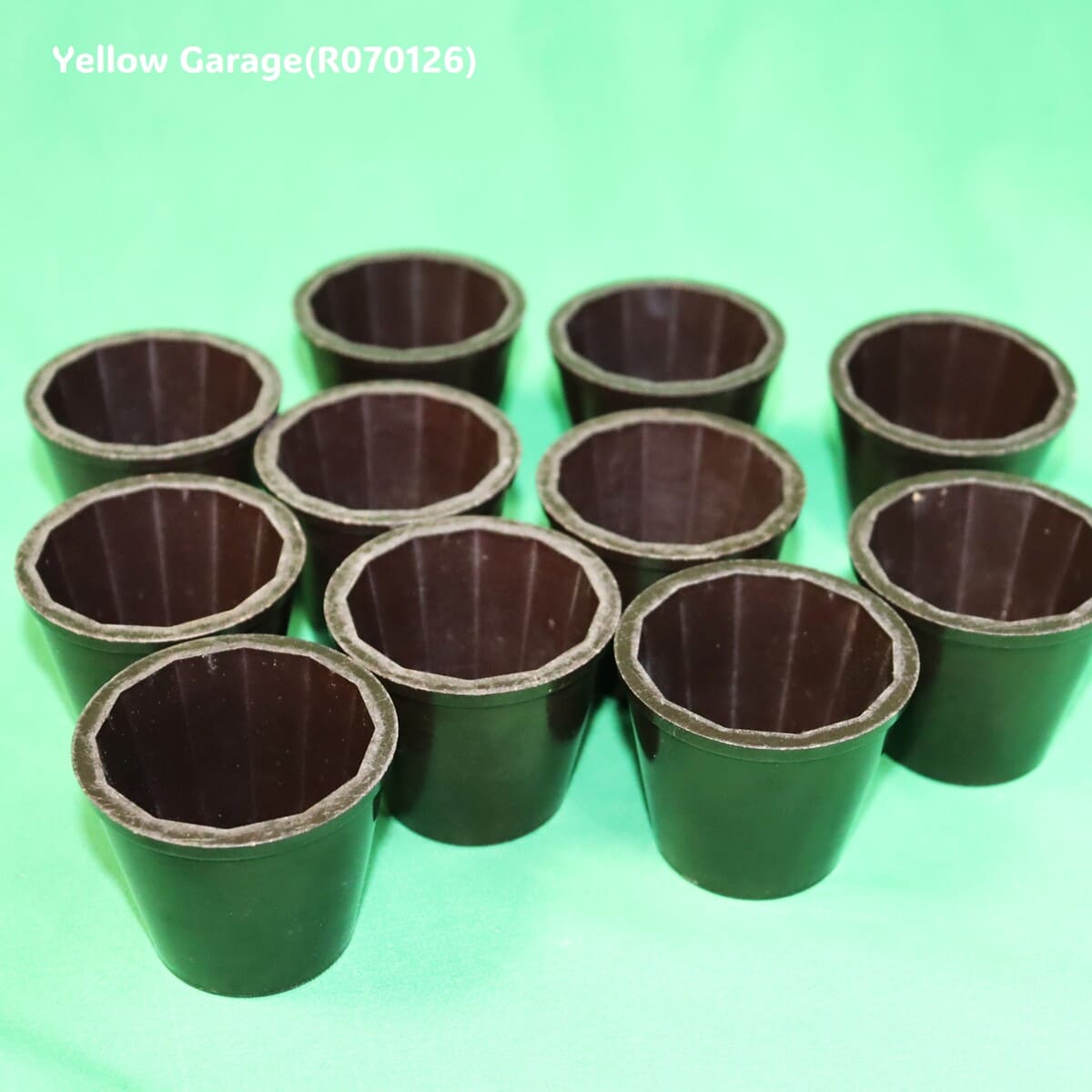 ベークライト製のチョコレートモールド＿全部上向き