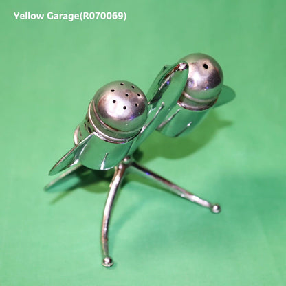 アンティーク 飛行機型 ソルト＆ペッパースタンド （Crusader製 / Made in England）＿斜め