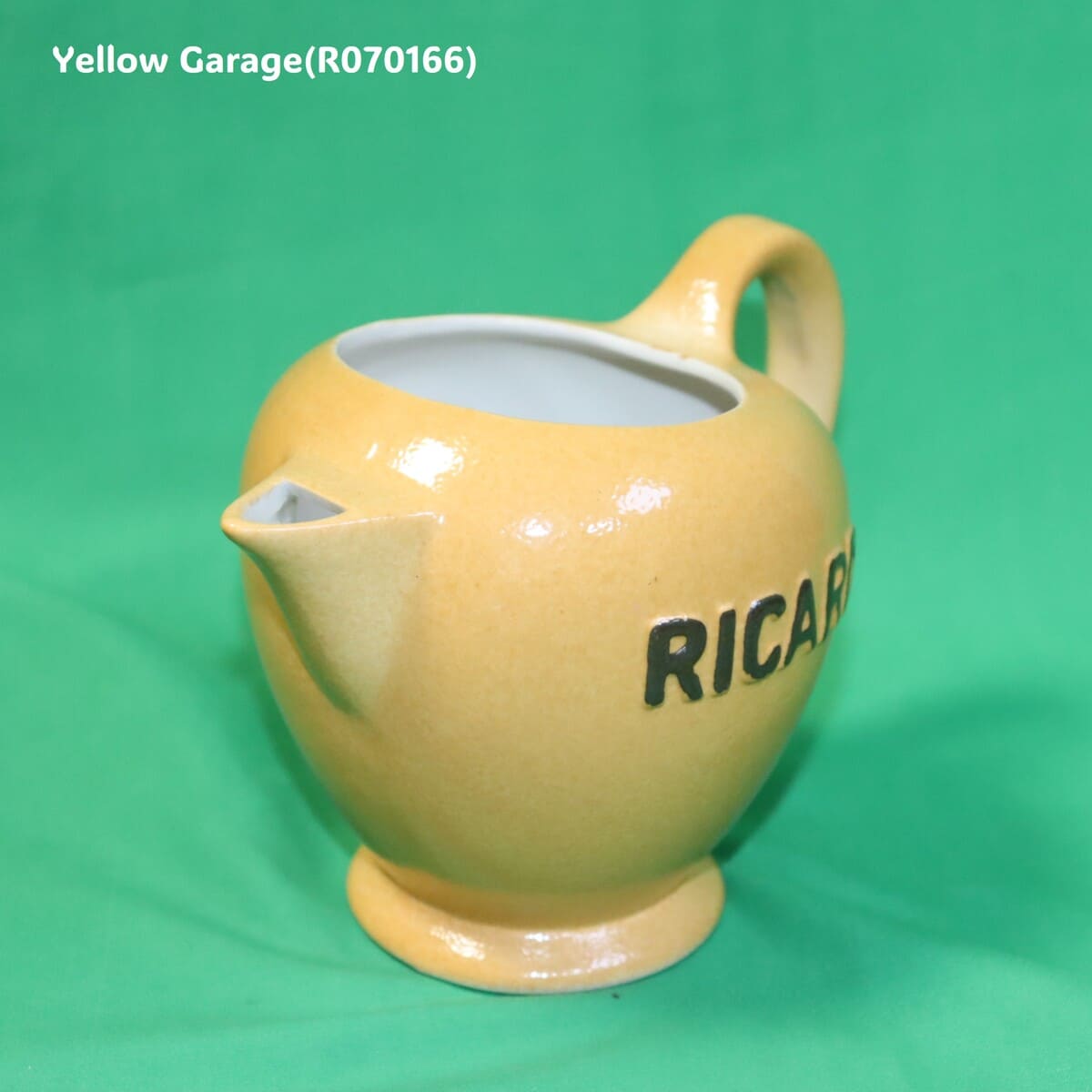 フランスの陶芸工房 Atelier de Céramique RICARD によって制作された陶器製のヴィンテージポット_左上から