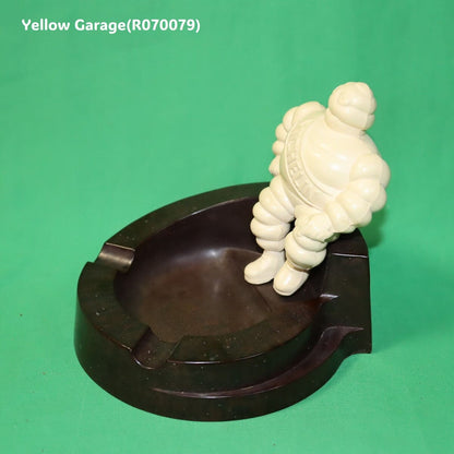 【英国製オリジナル】ミシュラン ビバンダム 灰皿（ベークライト製・ヴィンテージ1940〜50年代）＿斜め