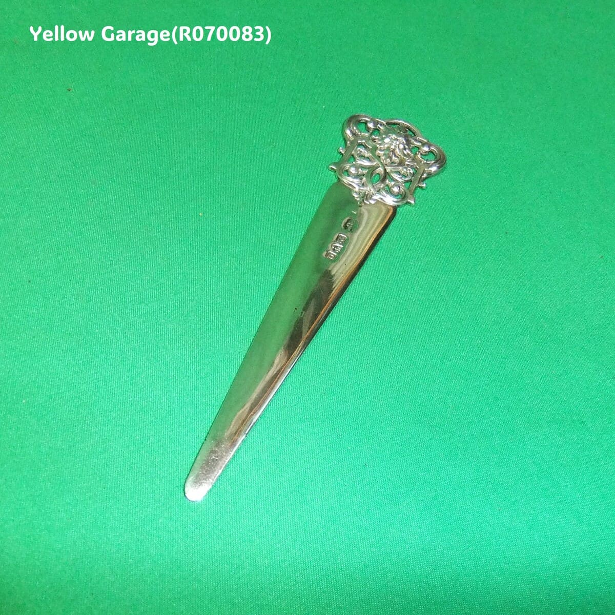 【英国製1967年製】スターリングシルバー ペーパーナイフ（ホールマーク＆イニシャル刻印入り）＿斜め