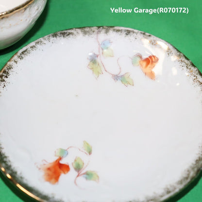 小振りなサイズが特徴のアンティーク・ティーセット＿カップ1ソーサーアップ