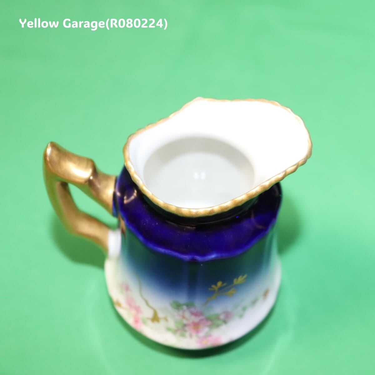 19世紀末〜20世紀初頭に製造されたフランス・リモージュのアンティークティーセット_観る子ポット口右