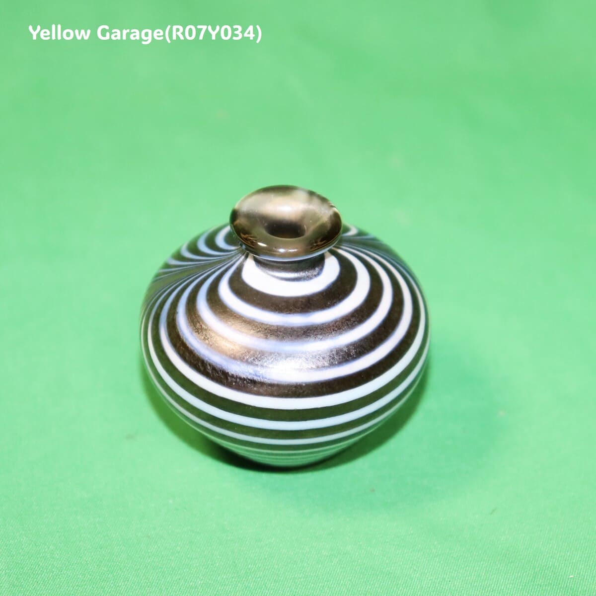 KOSTA BODA コスタボダ アートガラス ミニベース “Brown & White Flow” 6cm