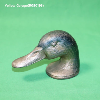 フランス・パリの老舗金物商 KIRBY, BEARD &amp; Co. によって製作されたアヒル（DUCK）をモチーフにした真鍮製ヴィンテージ・ボトルオープナー＿左下