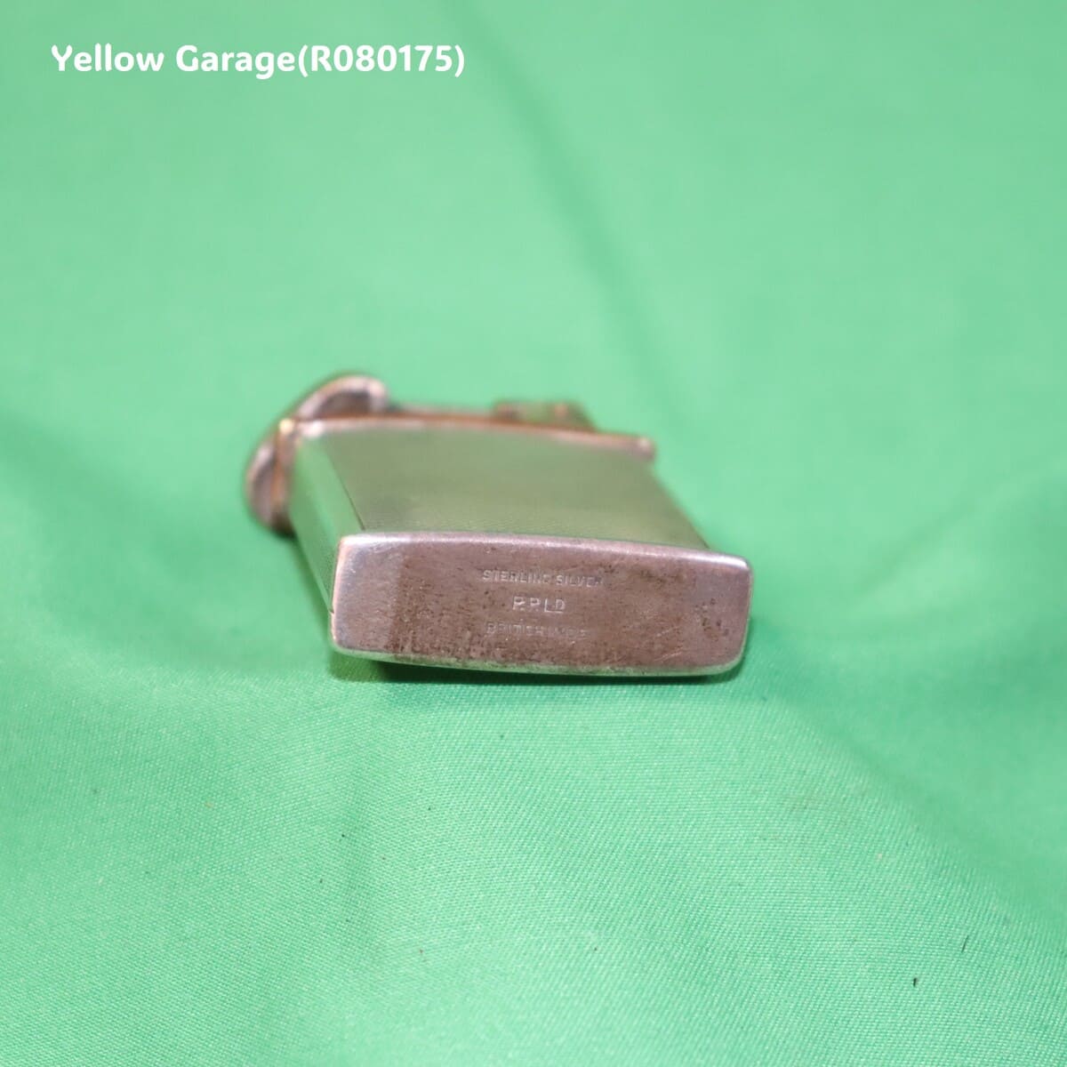 イギリス製のビンテージオイルライター＿底