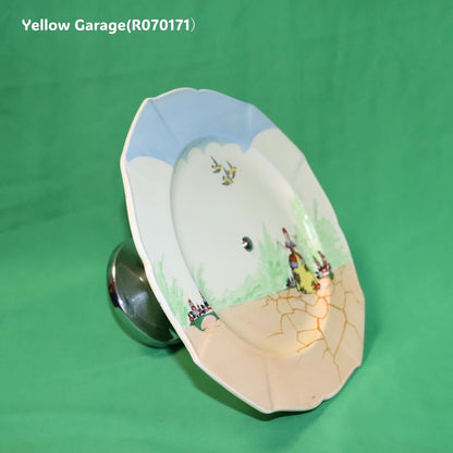 ヨーロッパで作られた陶器製プレートと金属脚を組み合わせたアンティークのケーキスタンド＿お皿右