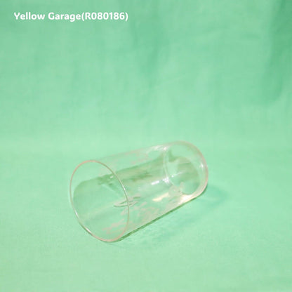 側面に “DEAR MOTHER”反対側に “LIZZIE” の文字がエッチングされたアンティークグラス_口左下