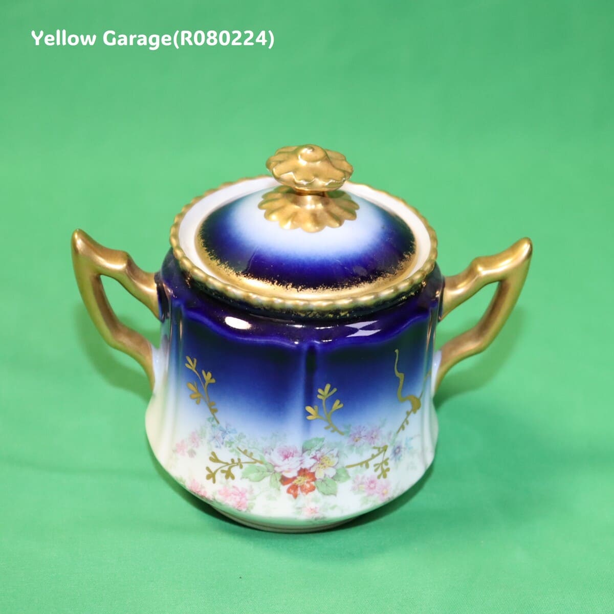 19世紀末〜20世紀初頭に製造されたフランス・リモージュのアンティークティーセット_シュガーポット全体