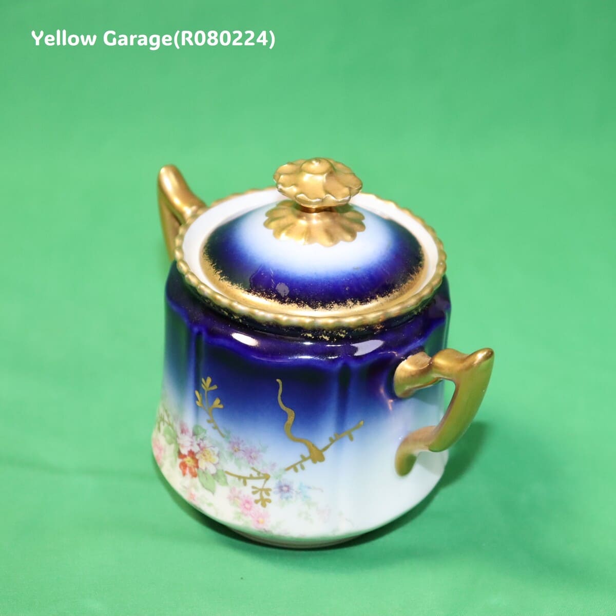 19世紀末〜20世紀初頭に製造されたフランス・リモージュのアンティークティーセット_シュガーポット斜め