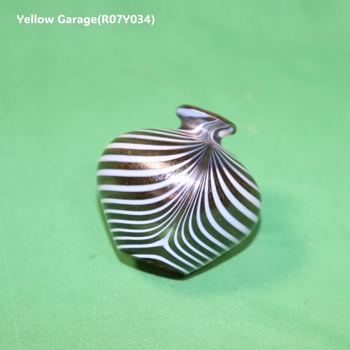 KOSTA BODA コスタボダ アートガラス ミニベース “Brown & White Flow” 6cm