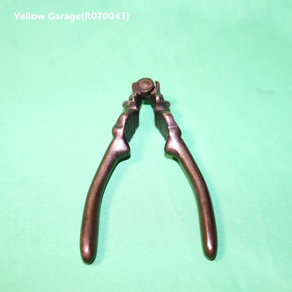 アンティーク鉄製ナッツクラッカー／人物モチーフ（王様または道化師デザイン）