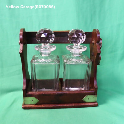 ロック付きアンティークデキャンタ・キャディ・正面