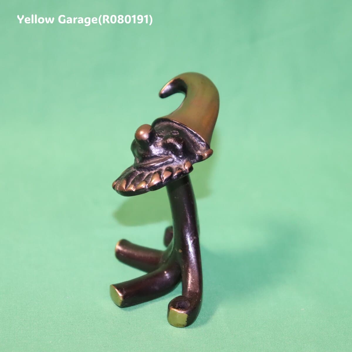 1960年代にオーストリアで制作されたWalter Bosse（ウォルター・ボッセ）によるオリジナルのビエンナブロンズ製ノーム（小人）フィギュア＿本体横