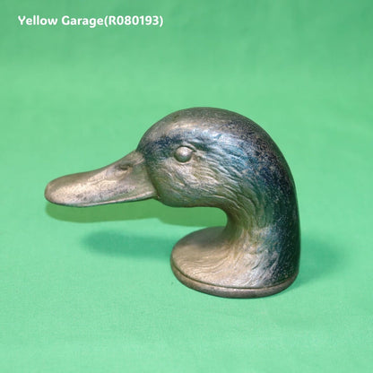 フランス・パリの老舗金物商 KIRBY, BEARD &amp; Co. によって製作されたアヒル（DUCK）をモチーフにした真鍮製ヴィンテージ・ボトルオープナー＿左