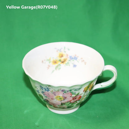 Royal Doulton（ロイヤル・ドルトン）“ARCADIA（アルカディア）” ティーカップ ペア