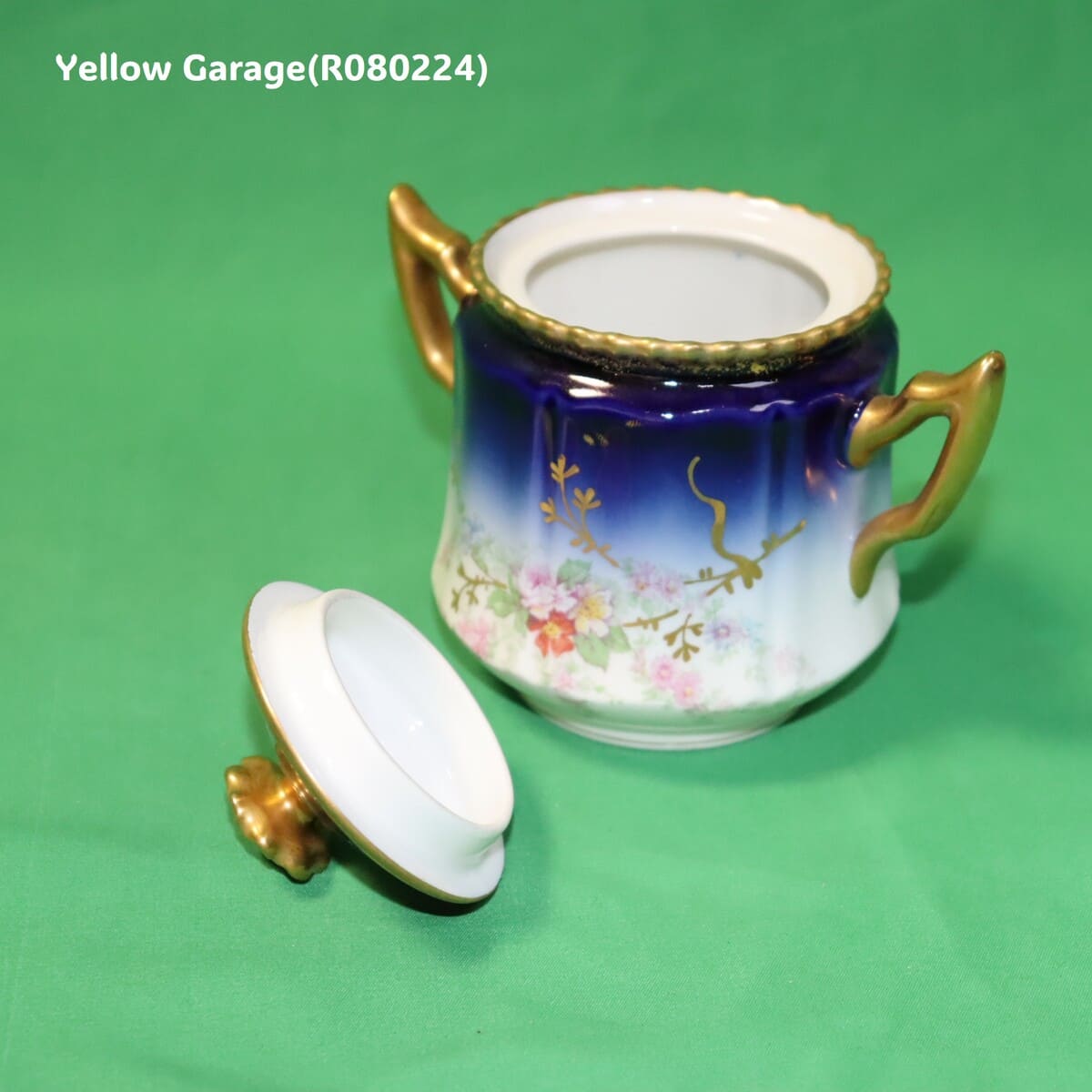 19世紀末〜20世紀初頭に製造されたフランス・リモージュのアンティークティーセット_シュガーポット蓋転がる