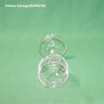 繊細なスズランと葉の文様がエッチングで施された脚付きの小さなグラス2客セット＿下