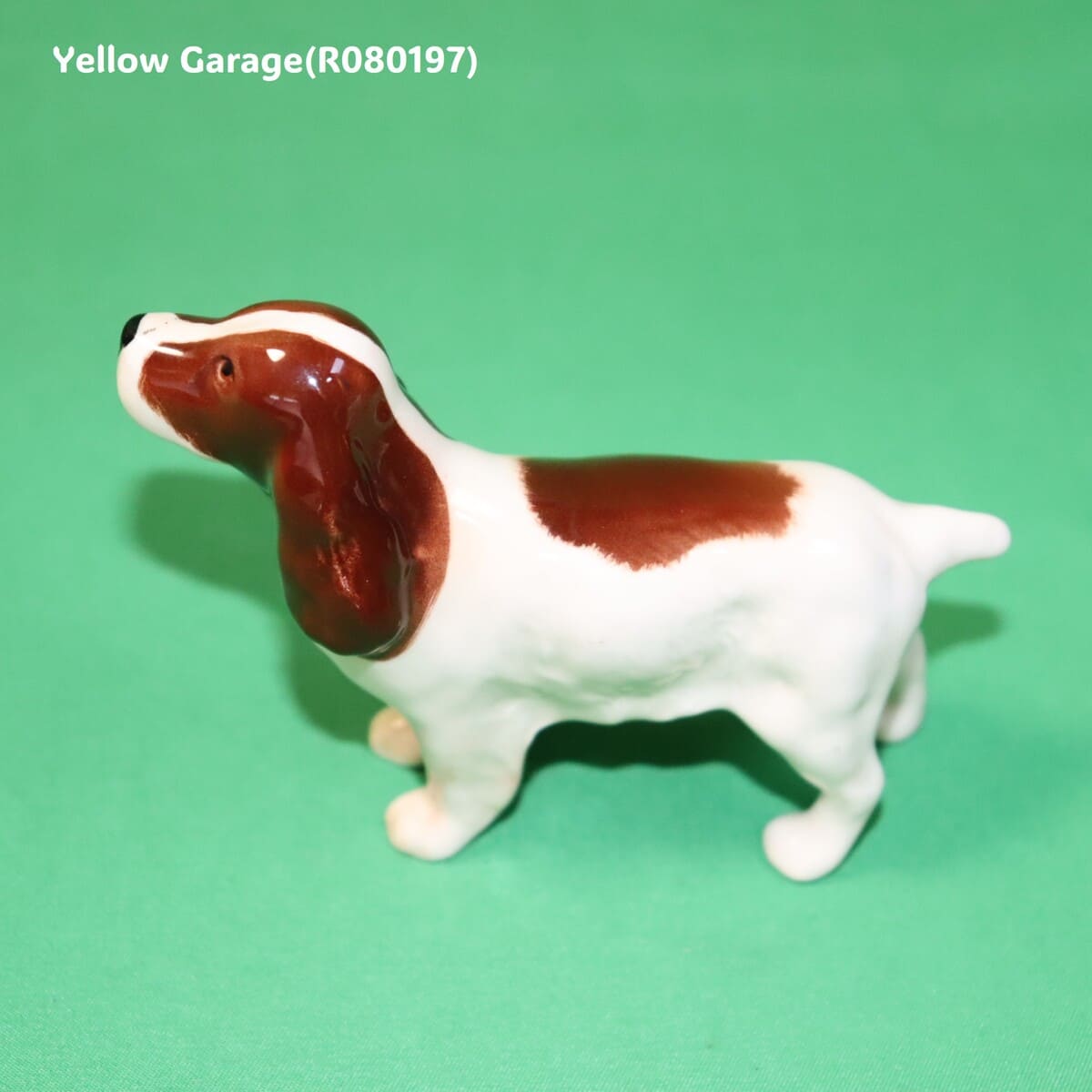 イギリスの名陶ブランド「BESWICK（ベスウィック）」製の陶器置物＿左