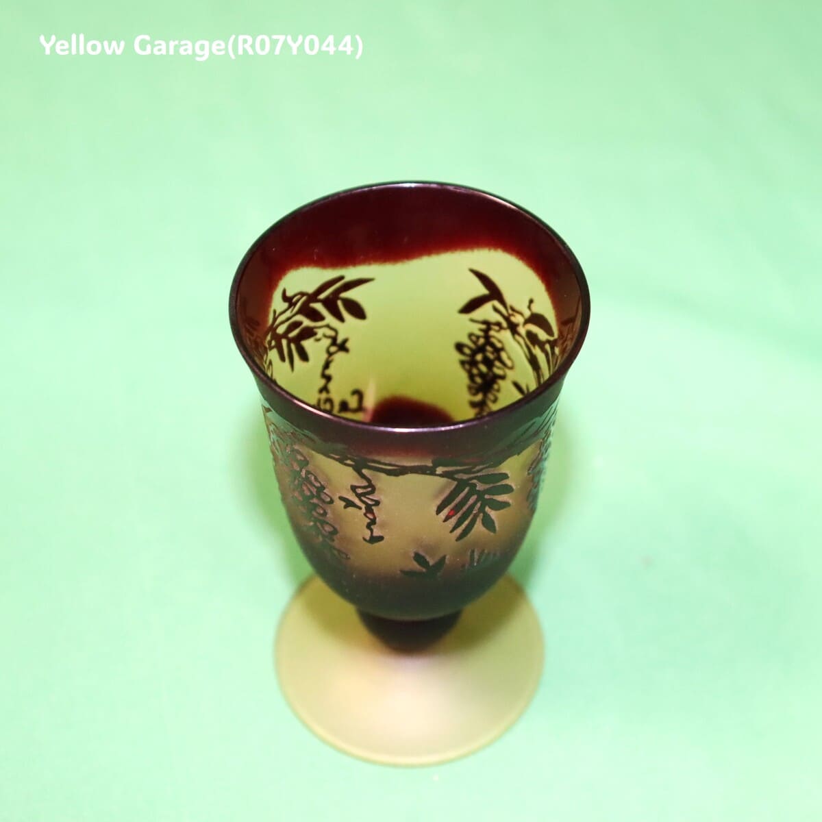 アールヌーヴォー風 葡萄文様 小型グラス 2客セット（高さ9cm）