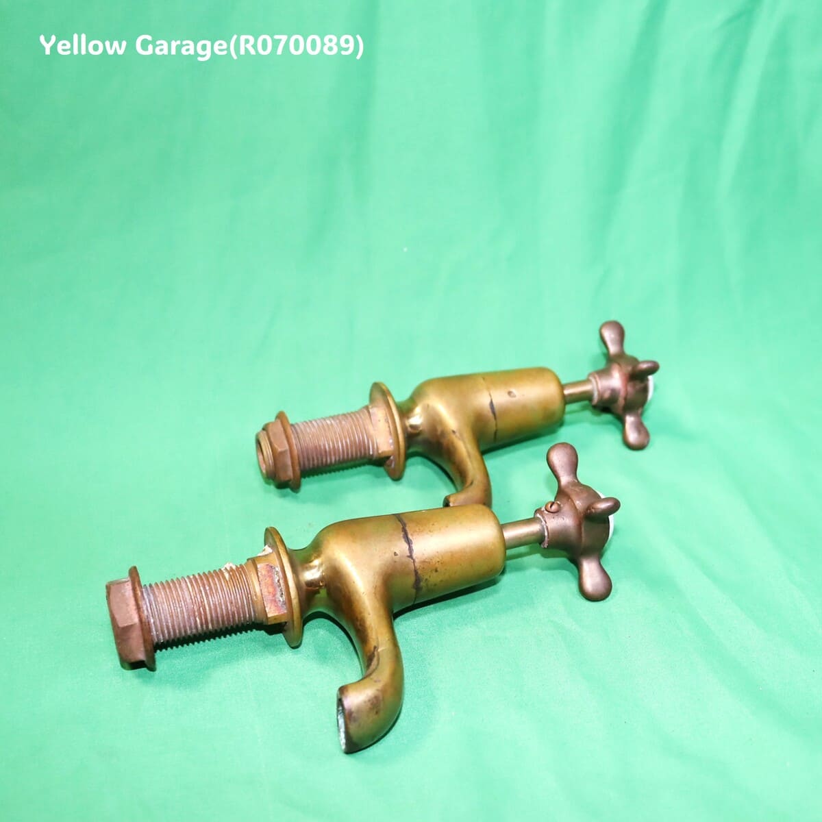 FROY LONDON 真鍮製 アンティーク蛇口セット（HOT & COLD）