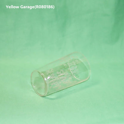 側面に “DEAR MOTHER”反対側に “LIZZIE” の文字がエッチングされたアンティークグラス_口右上