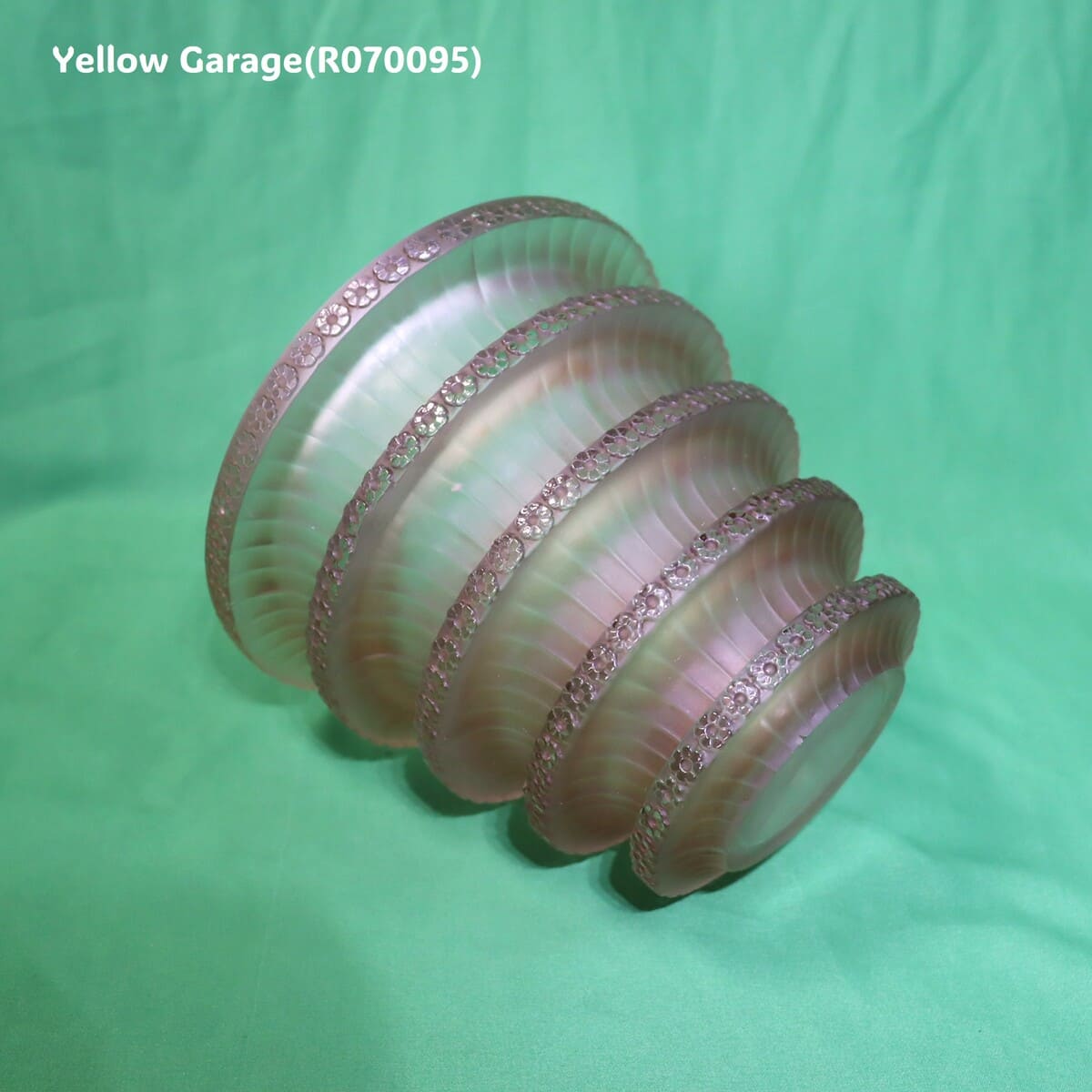 R. LALIQUE 「シェヴルーズ/Chevreuse」フラワーモチーフ厚手アールデコ・ガラスポット