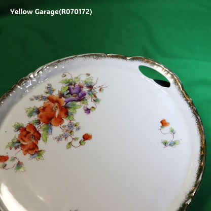 小振りなサイズが特徴のアンティーク・ティーセット＿トレイアップ