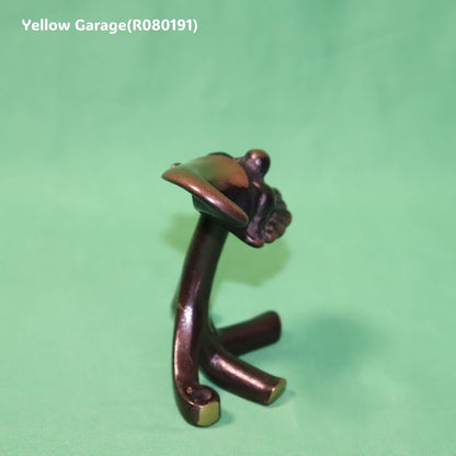 1960年代にオーストリアで制作されたWalter Bosse（ウォルター・ボッセ）によるオリジナルのビエンナブロンズ製ノーム（小人）フィギュア＿本体少し後ろ
