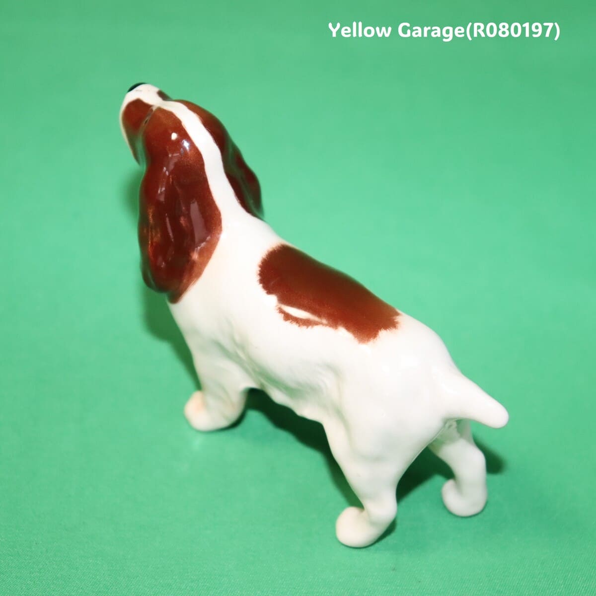 イギリスの名陶ブランド「BESWICK（ベスウィック）」製の陶器置物＿左上