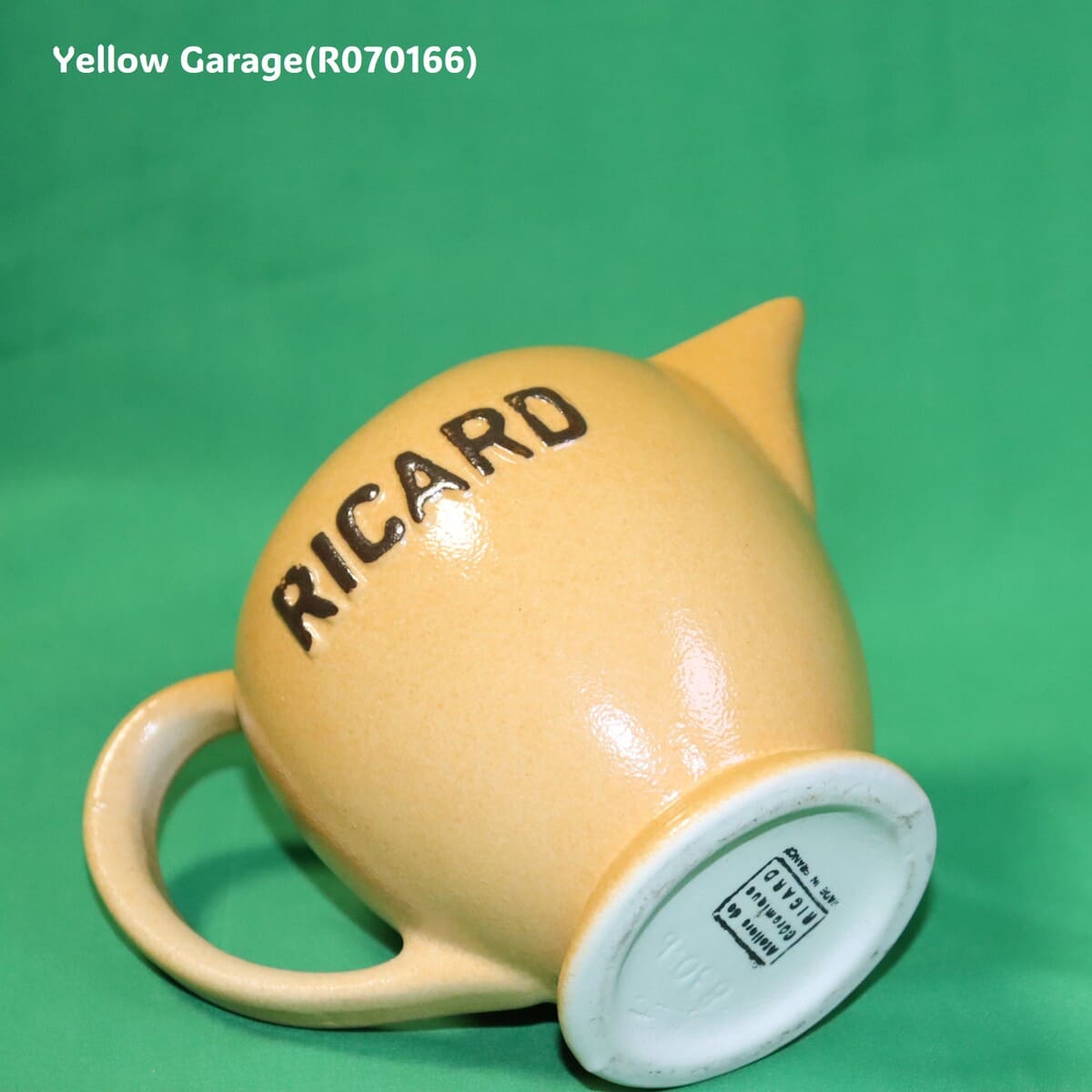 フランスの陶芸工房 Atelier de Céramique RICARD によって制作された陶器製のヴィンテージポット_底右下