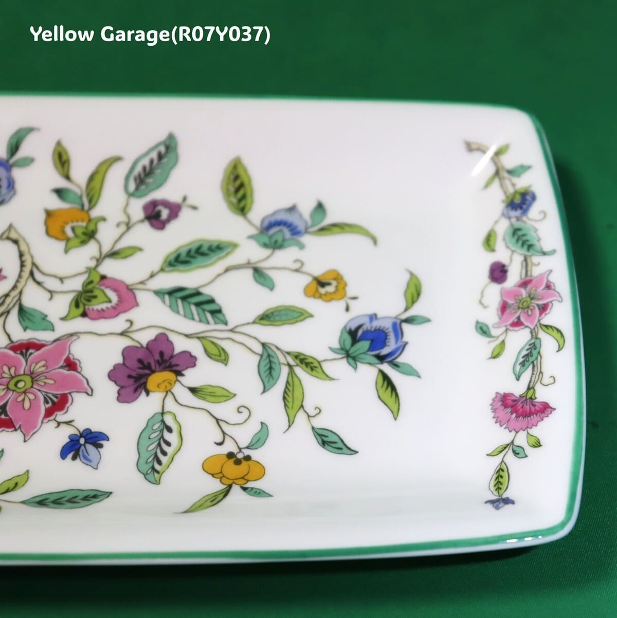 MINTON（ミントン） Haddon Hall サンドイッチプレート（幅 約30 cm／幅 約14 cm）