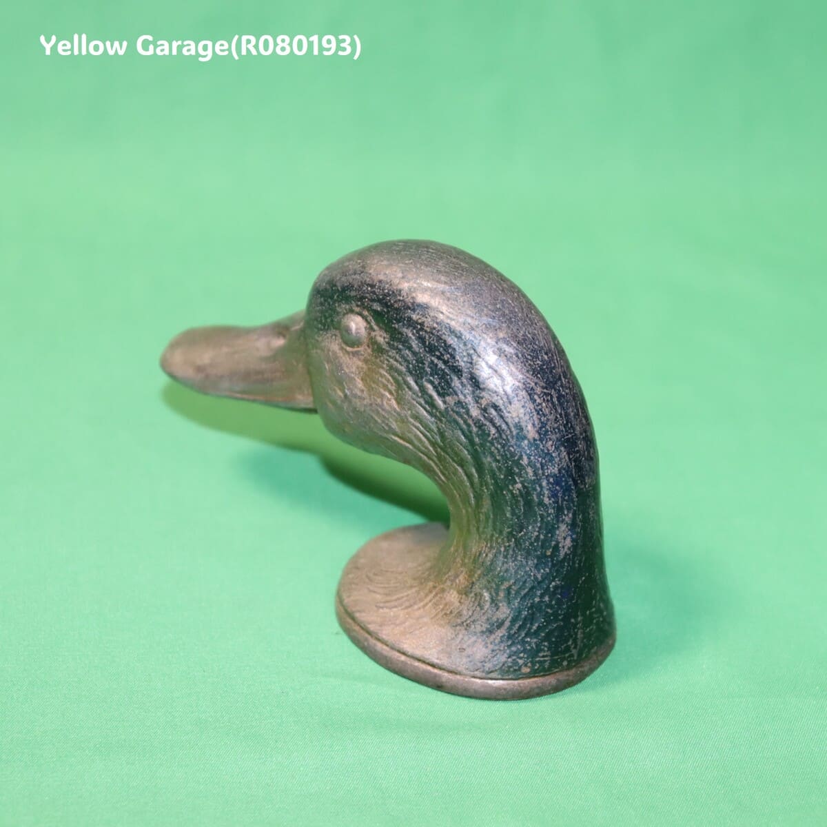 フランス・パリの老舗金物商 KIRBY, BEARD &amp; Co. によって製作されたアヒル（DUCK）をモチーフにした真鍮製ヴィンテージ・ボトルオープナー＿左後ろ