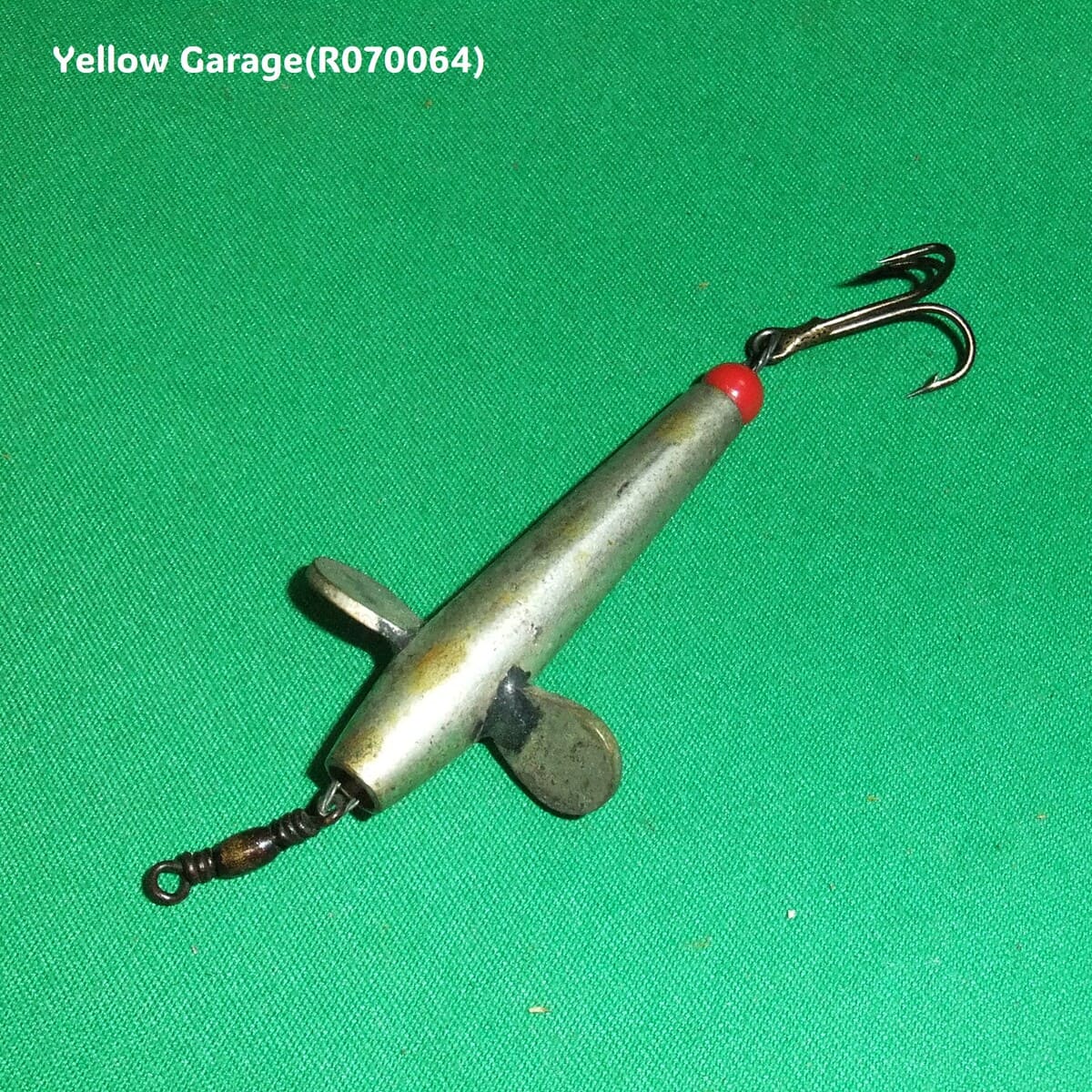 アンティーク メタル製 フィッシュルアー 小型 スクリューウィング付