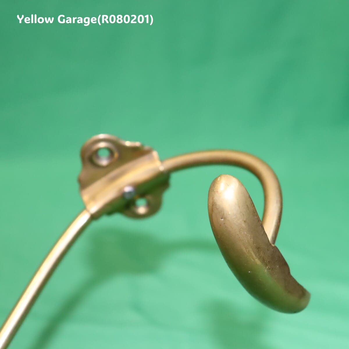 19世紀末から20世紀初頭のフランスで製造されたアンティークの壁付けフック＿コート部正面アップ