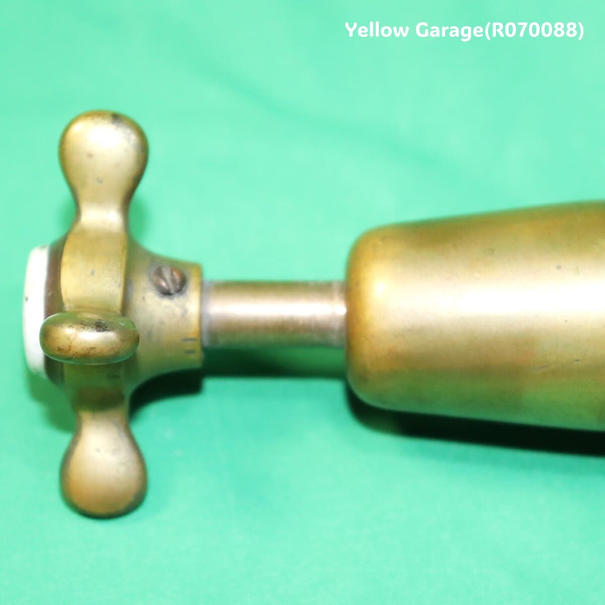 アンティーク真鍮製「COLD」蛇口