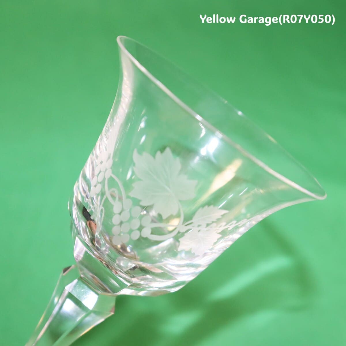 葡萄文様エッチング入りワイングラス（高さ14cm／ヴィンテージ風）