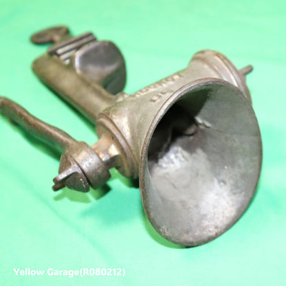 20世紀初頭の英国で使用されていたと考えられるSPONG（スポング）社製 アンティーク・ミートグラインダー＿アップ右下