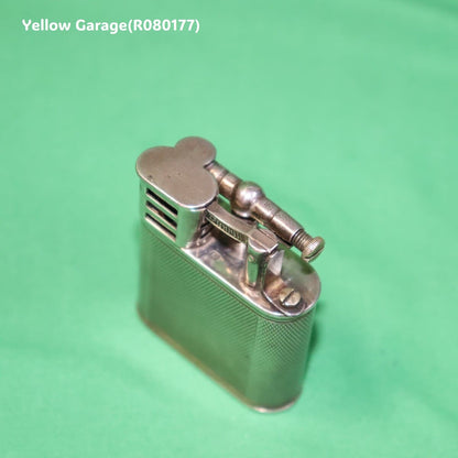 英国 Dunhill による「Dunhill Sport」オイルライター＿頭上
