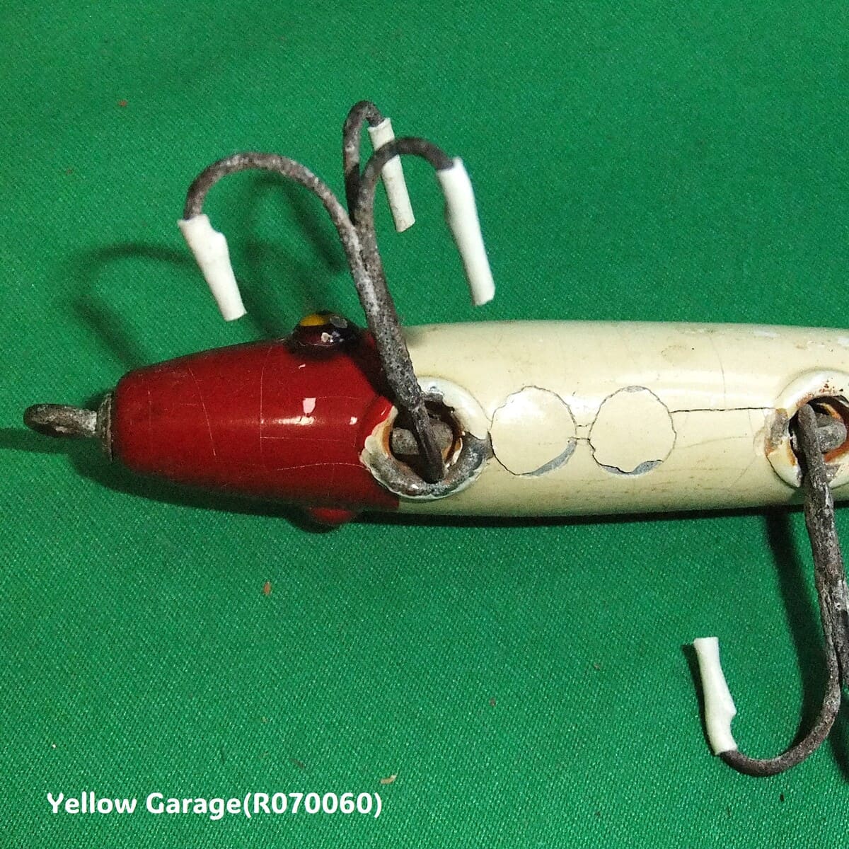 Pflueger（フルーガー） ヴィンテージ木製ルアー Red Head White Body 4950