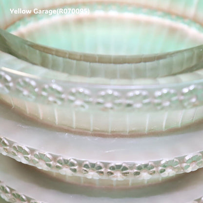 R. LALIQUE 「シェヴルーズ/Chevreuse」フラワーモチーフ厚手アールデコ・ガラスポット