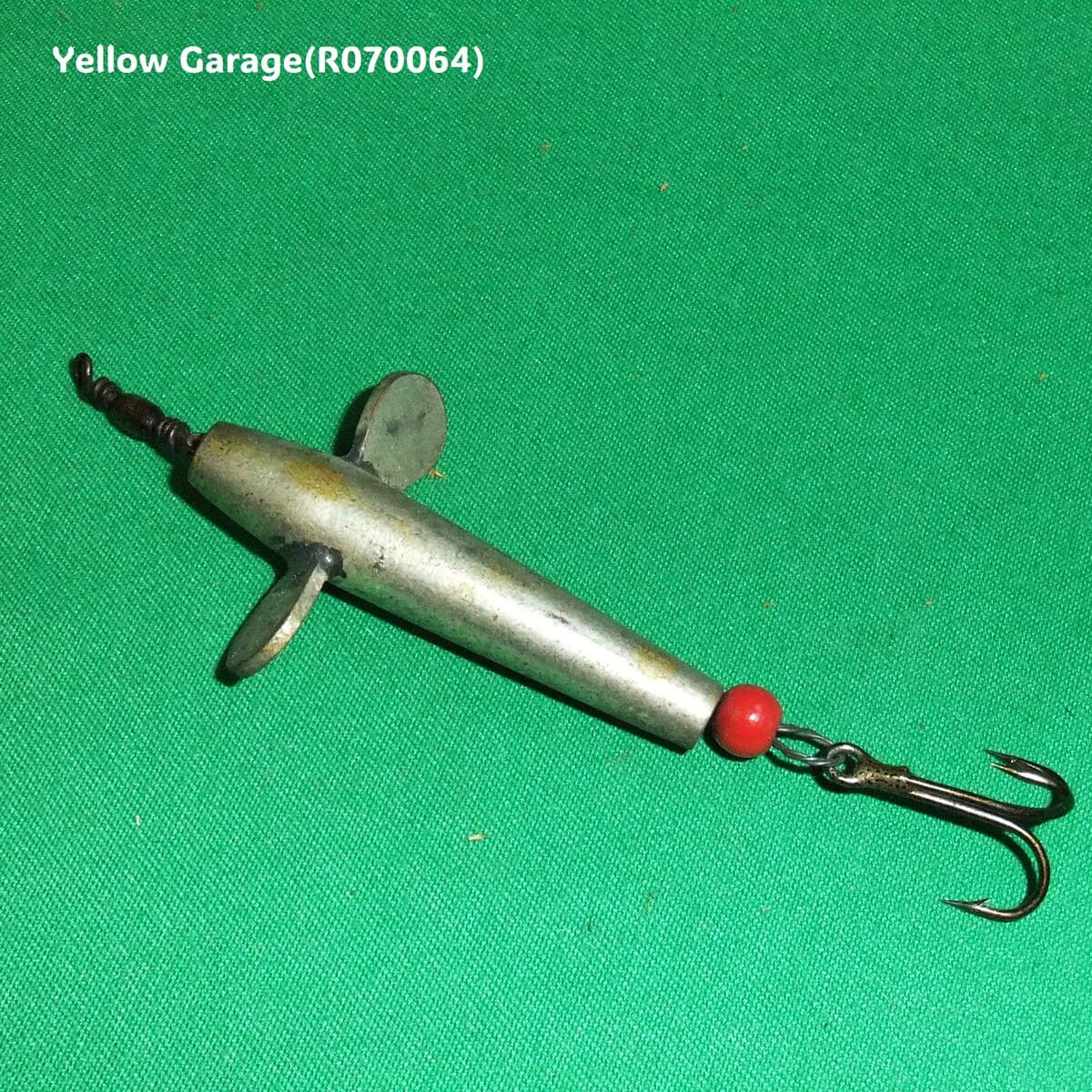 アンティーク メタル製 フィッシュルアー 小型 スクリューウィング付