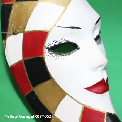 月のように静かに微笑む
幻想とアートの融合拡大