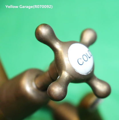 ヴィクトリアンスタイル 真鍮製アンティーク蛇口（HOT & COLD ペア）