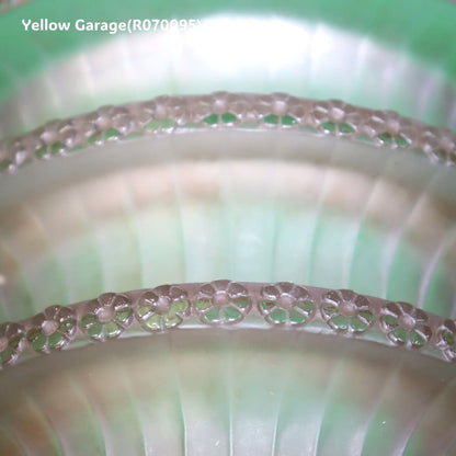 R. LALIQUE 「シェヴルーズ/Chevreuse」フラワーモチーフ厚手アールデコ・ガラスポット