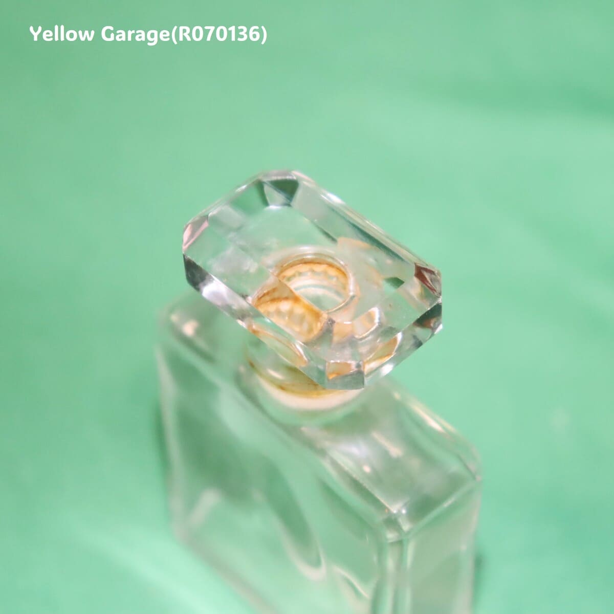 CHANEL ヴィンテージ香水ボトル｜刻印入りガラス製ミニパフューム