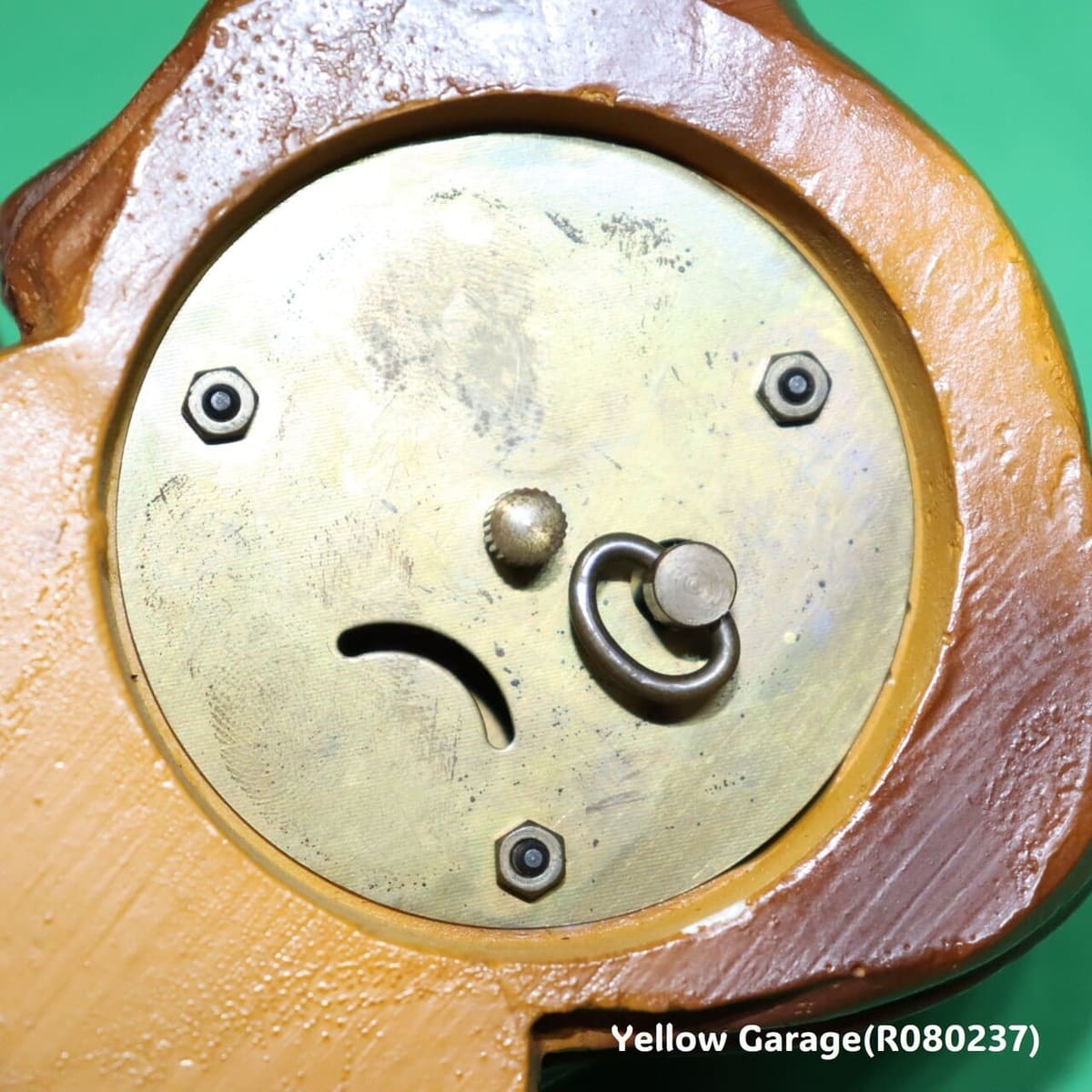 1920〜1940年代頃にドイツのOswald社によって製造されたとされる非常にユニークなアンティーク置時計_アップ背面