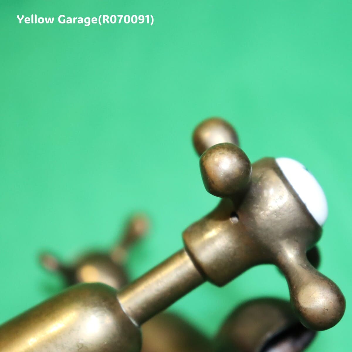 アンティーク真鍮製蛇口セット（HOTラベル付き・2本組）｜イギリス製推定