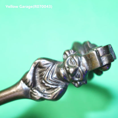 アンティーク鉄製ナッツクラッカー／人物モチーフ（王様または道化師デザイン）拡大