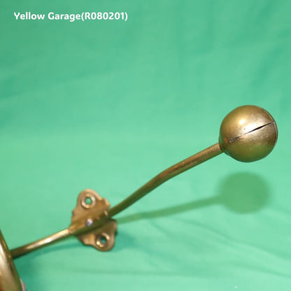 19世紀末から20世紀初頭のフランスで製造されたアンティークの壁付けフック＿球アップ